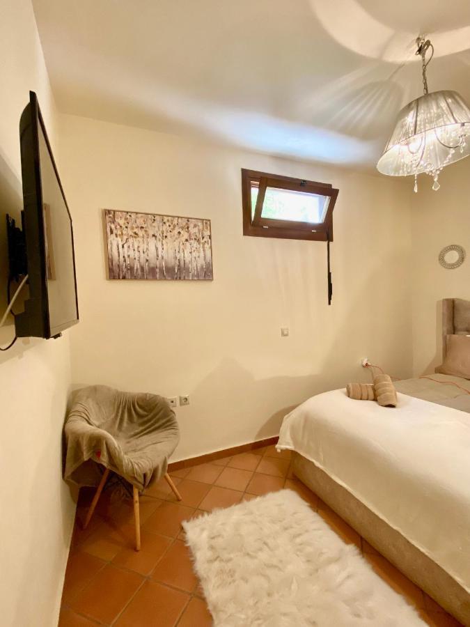 Delfi'S Cozy Maisonette Exterior photo